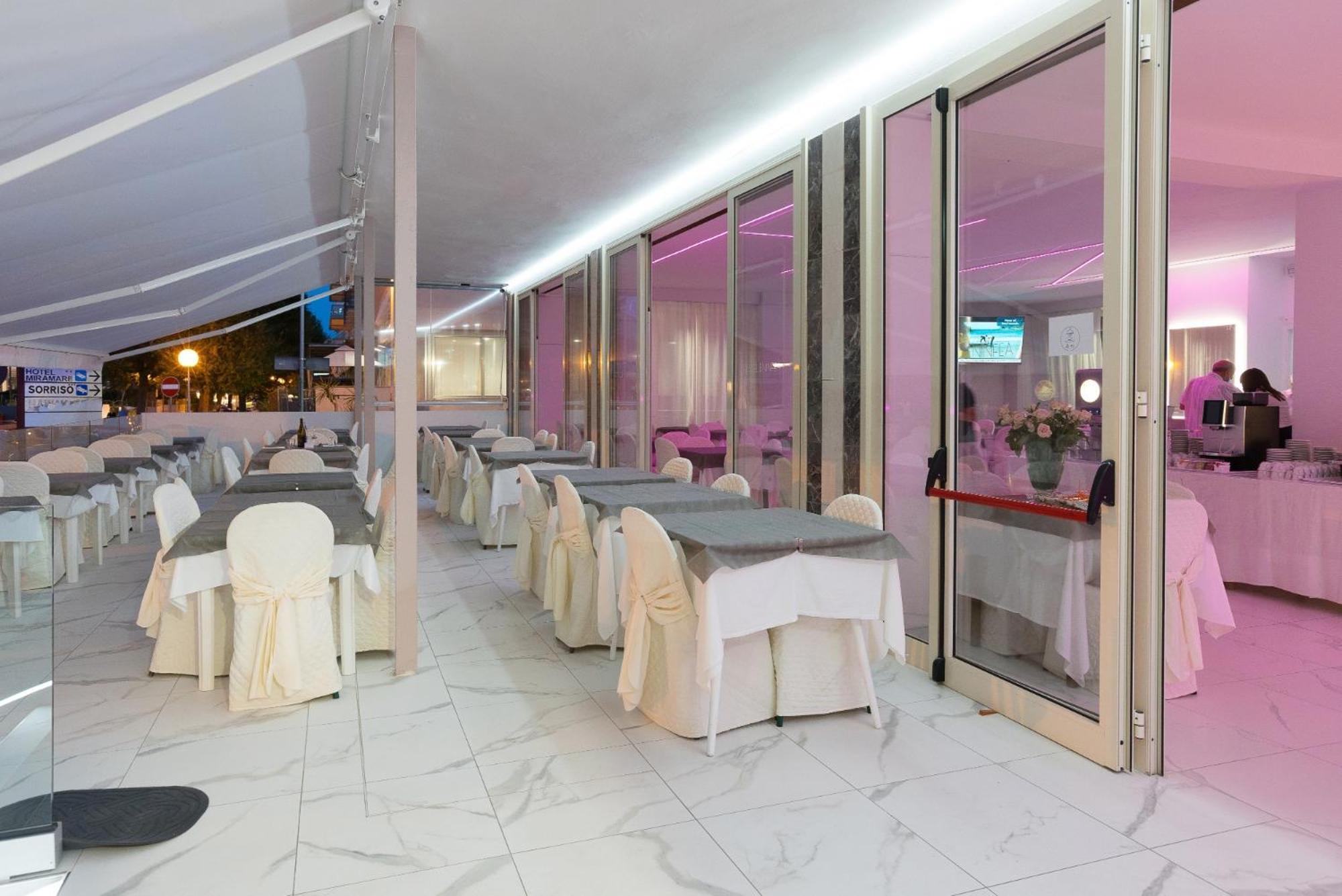 Hotel Ninfea Cattolica Exteriör bild